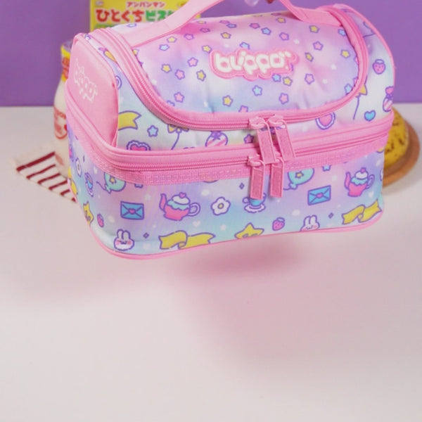 Pink insulated lunch box designed for girls and featuring kawaii designs for school.